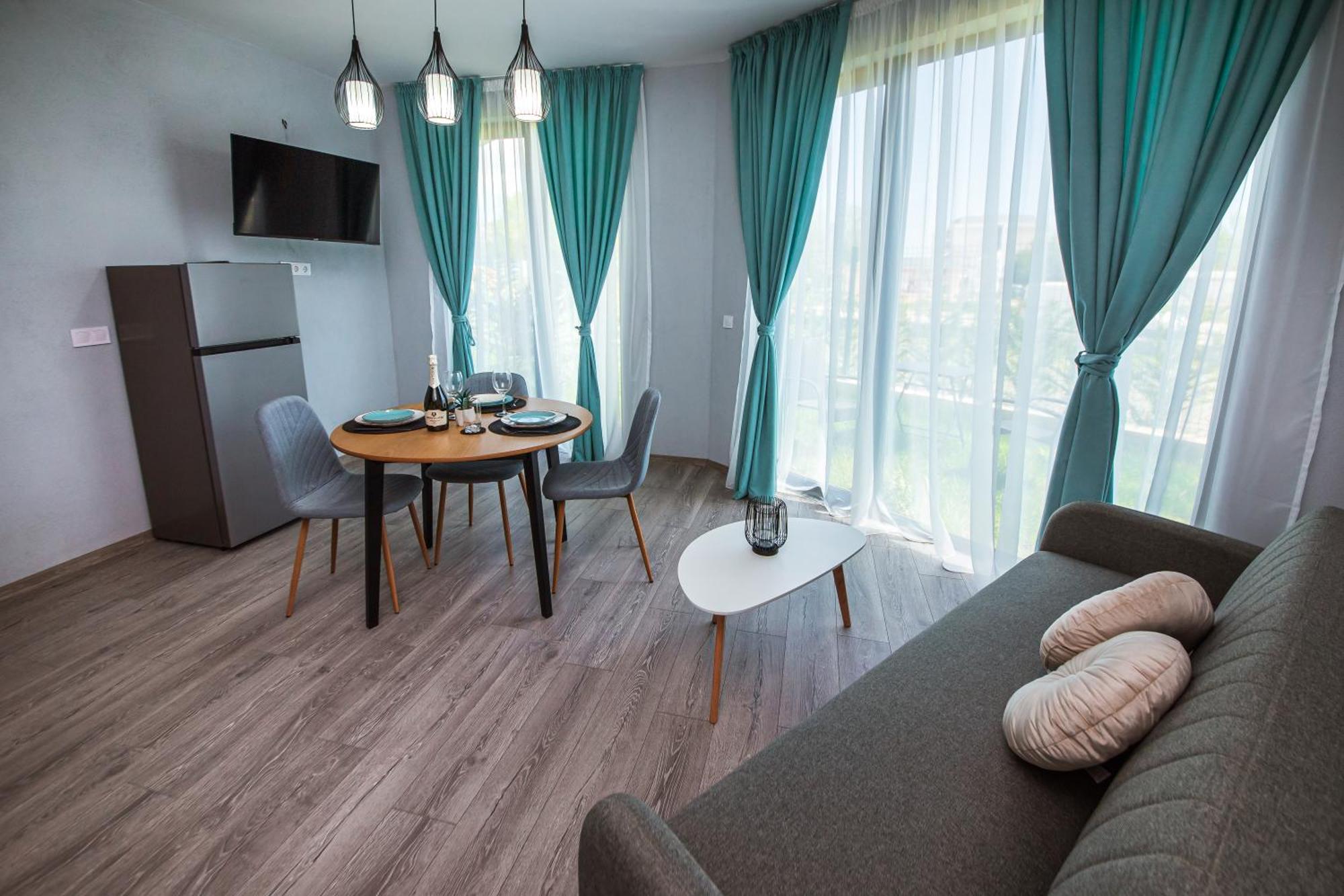 Athmospherevillaema Apartments Kranevo Esterno foto