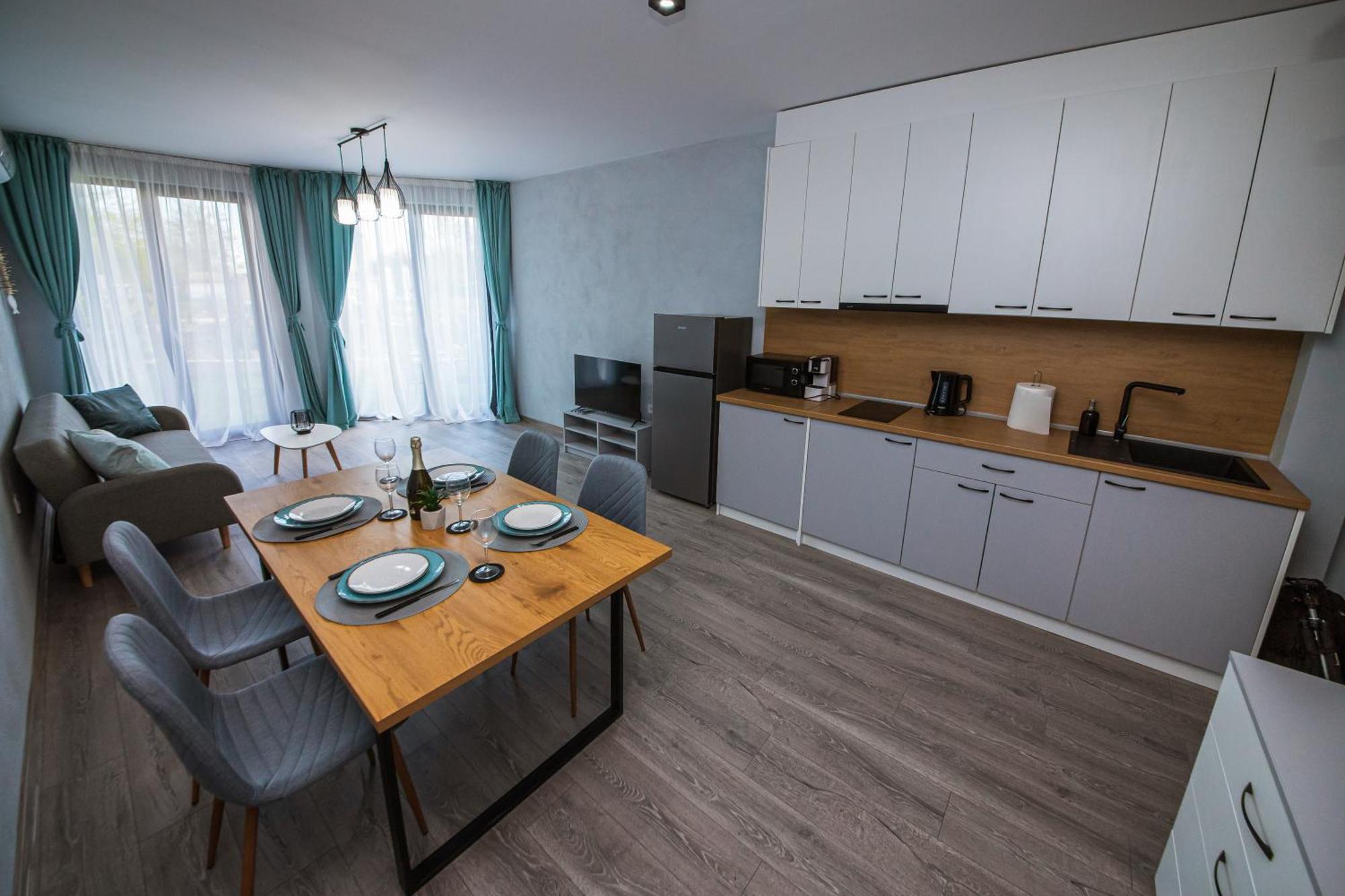 Athmospherevillaema Apartments Kranevo Esterno foto
